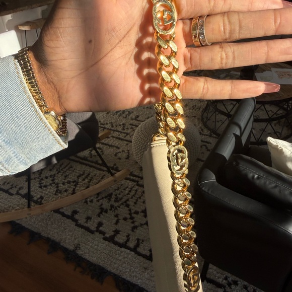 Gucci blondie clutch with extra cross body strap. - Picture 7 of 7